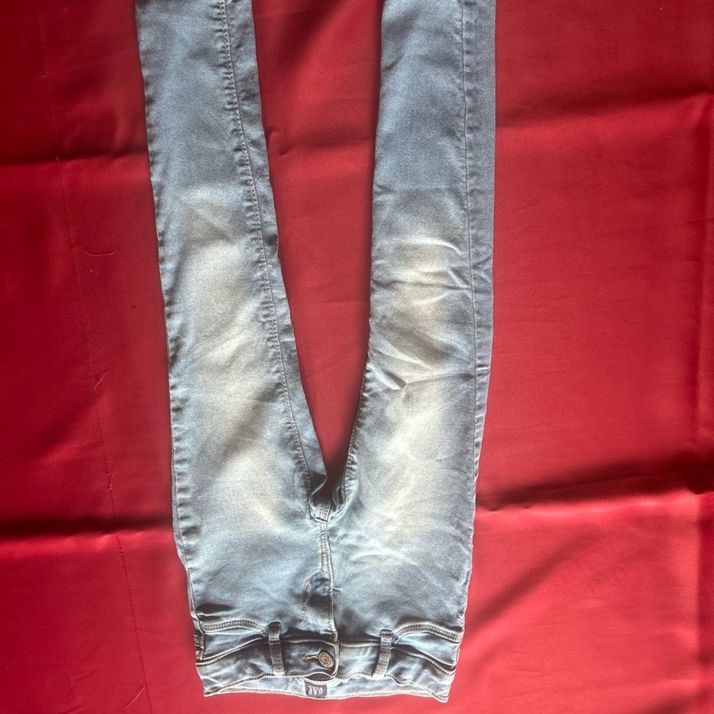 GAP Women's Light Blue Skinny Jeans